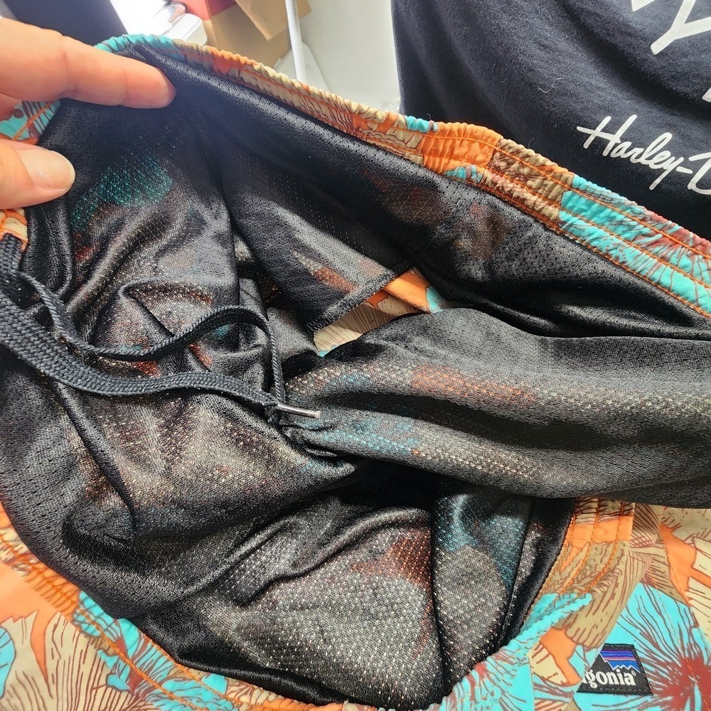 Patagonia Tropical Print Swim Shorts Size XL - Picture 6 of 6